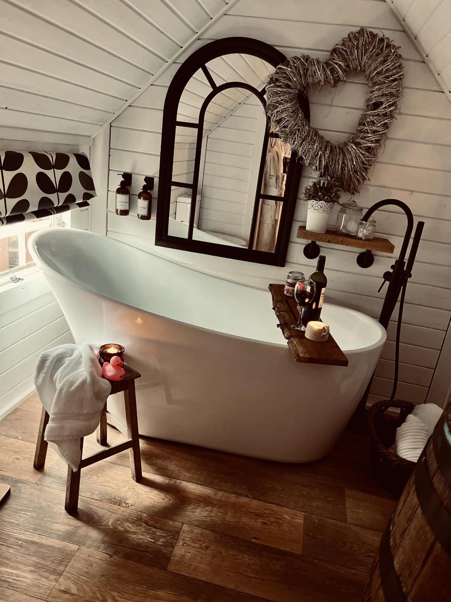 1 - Ein Trysor Cudd - Outdoor Bathtub - Incredible Views Villa Pont Sticill ภายนอก รูปภาพ